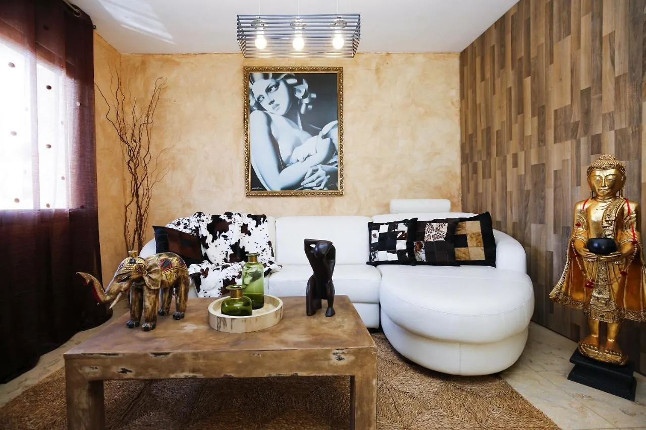 Buda Villa Planetcostadorada Salou